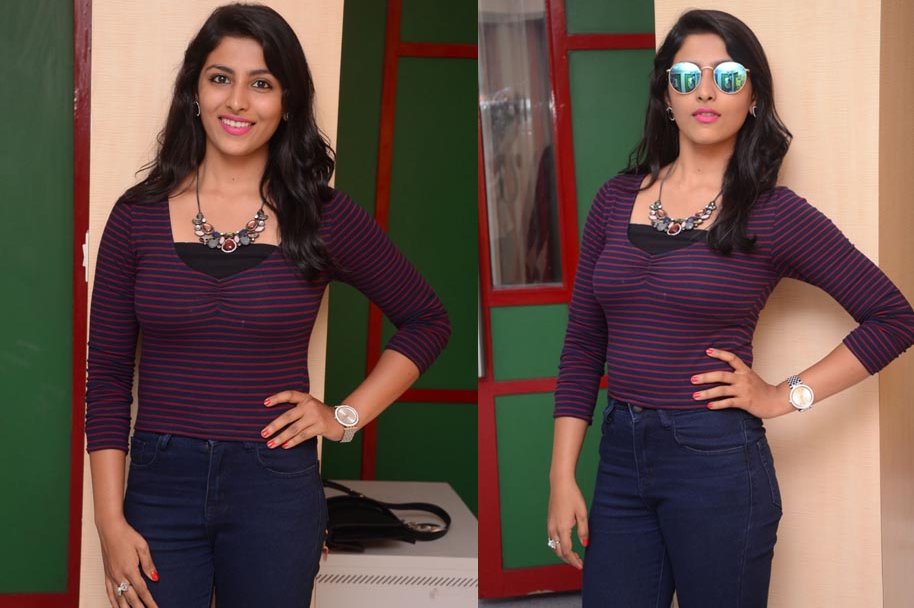 Actress-Kruthika-Jayakumar-at-Rojulu-Marayi-Movie-Song-Launch.